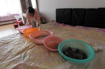 大化楼上漏水，住户失联，小区没物管，业主维权难！律师来支招……